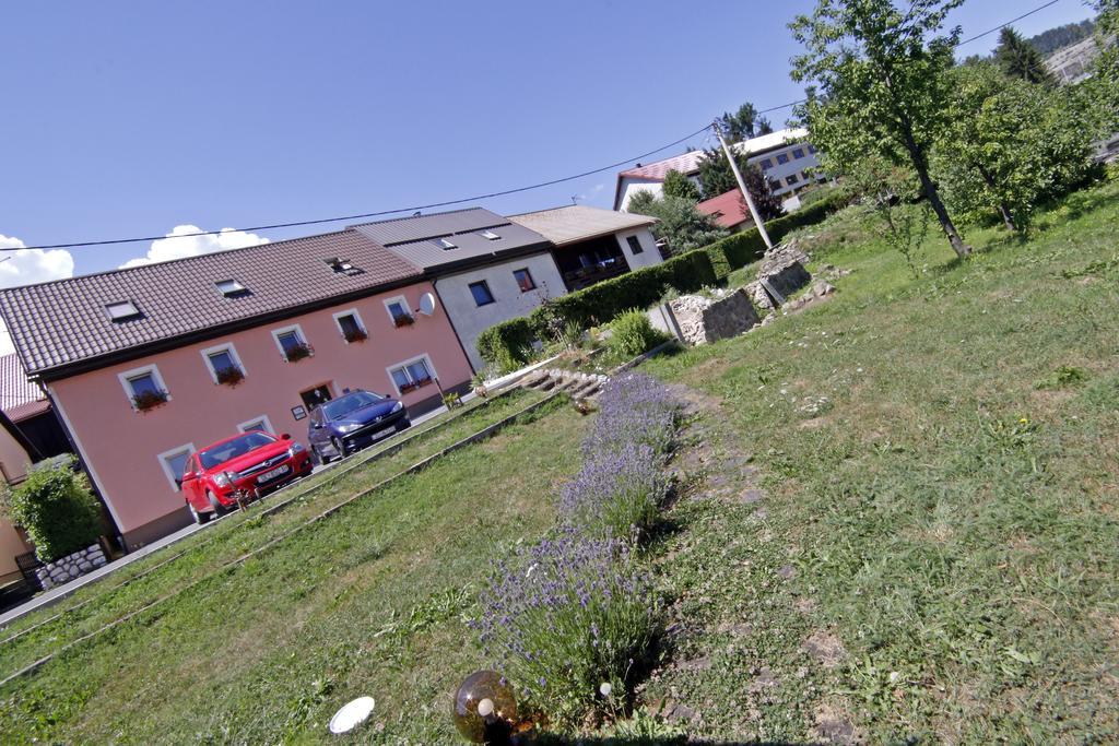 Apartment House Lalita Fužine Exteriör bild