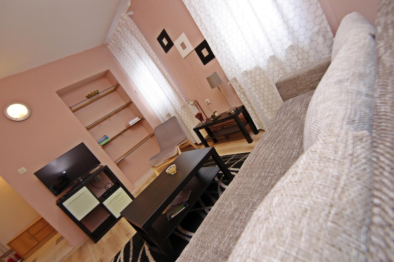 Apartment House Lalita Fužine Exteriör bild